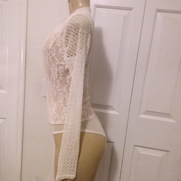 Lulumari Lacey Bodysuit - Picture 5 of 11